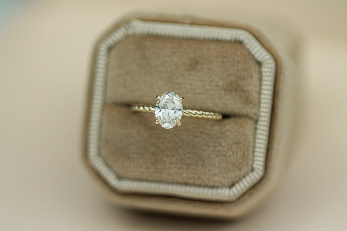 Oval Solitaire Twisted Band