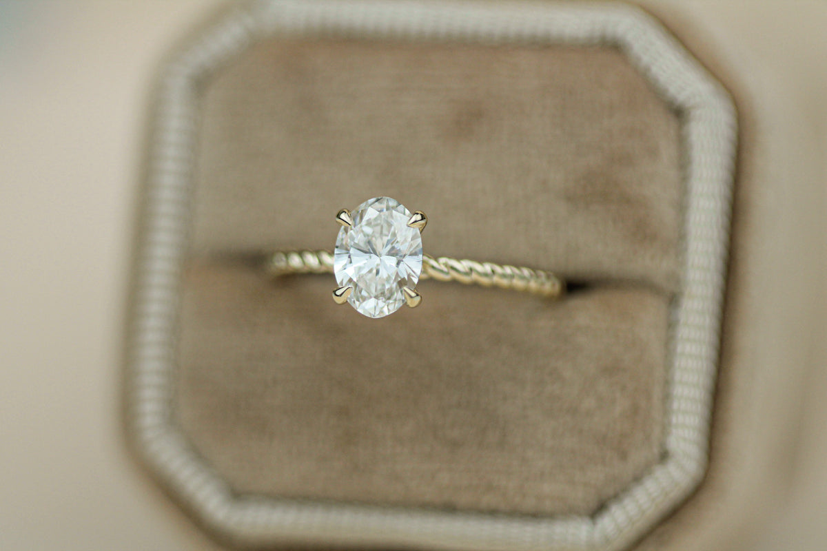 Oval Solitaire Twisted Band