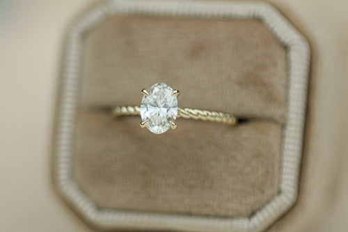Oval Solitaire Twisted Band