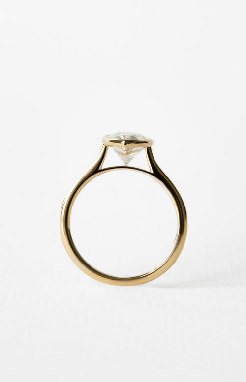 June Bezel || Pear