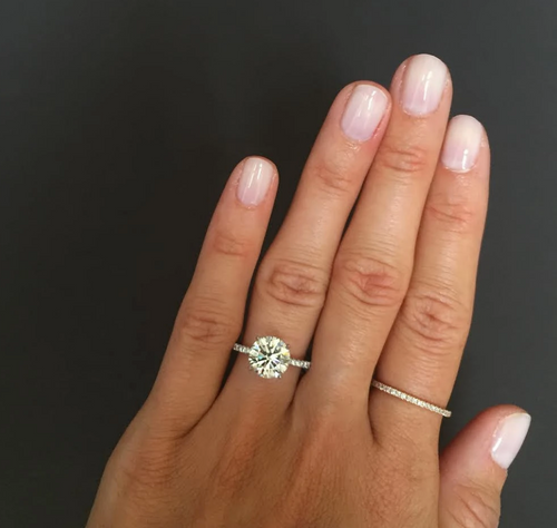 Round Center on Pavé Band | Quote