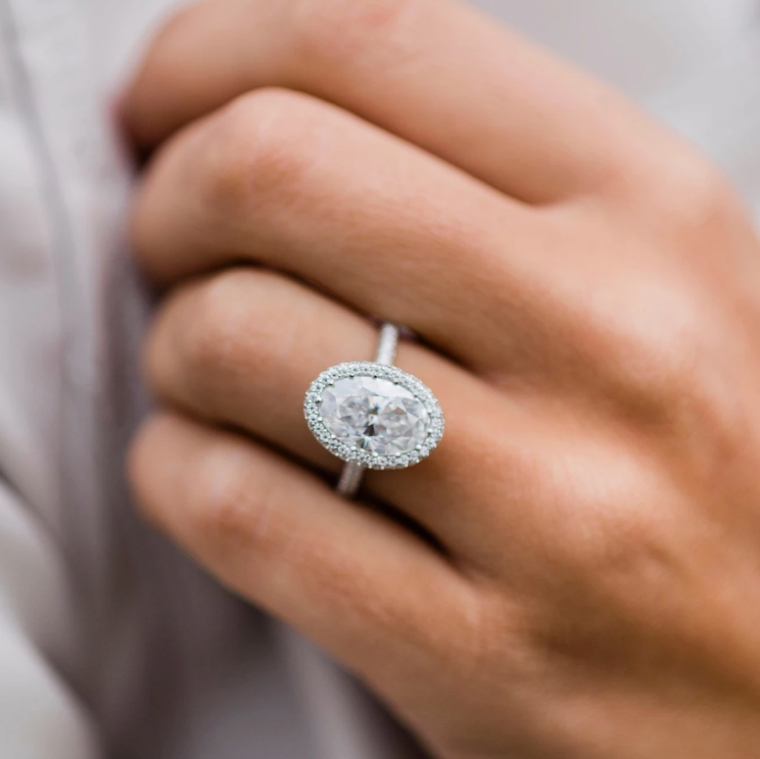 Oval Center with Pavé Band & Halo