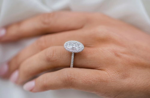 Oval Center with Pavé Band & Halo