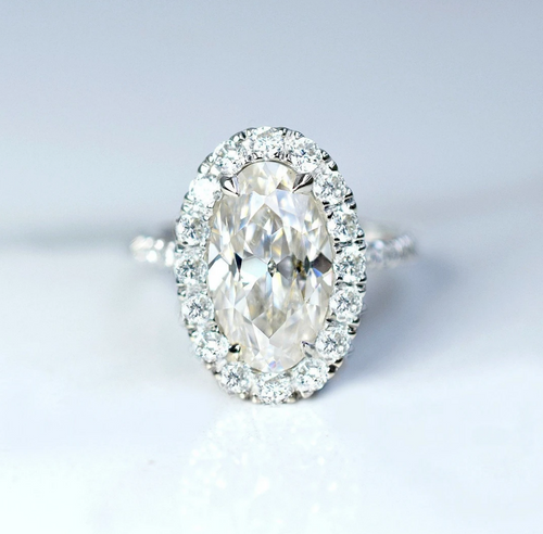 Oval Center with Pavé Band & Halo