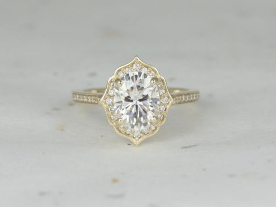 Vintage Oval Halo | J626