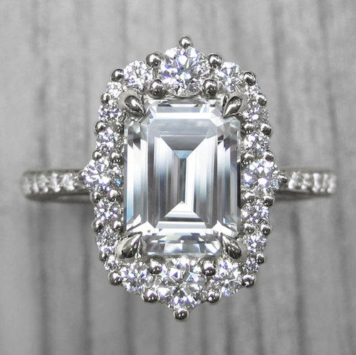 Emerald with Graduated Halo | Quote