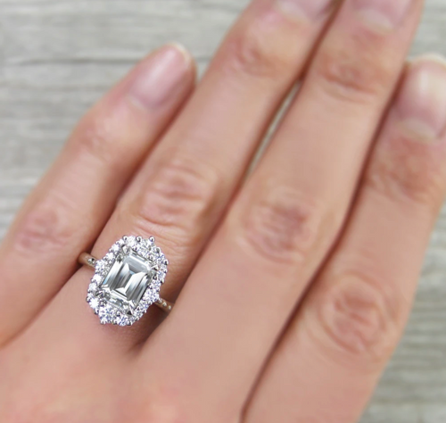 Emerald with Graduated Halo | Quote