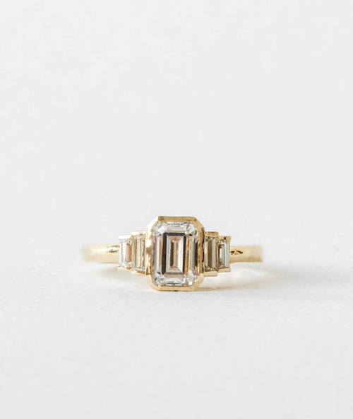 Laura | N1025