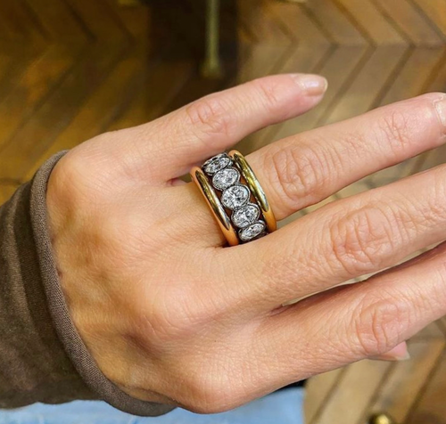 Liz | Custom Oval Bezel Estate Ring