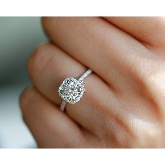 Dainty Cushion Halo | Quote