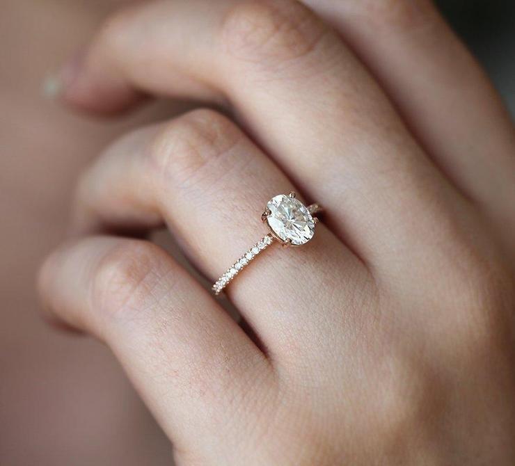 Oval Pavé Band & Hidden Halo | Quote