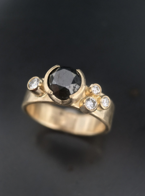 Selene | Custom Black Moissanite